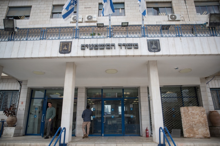 ניחושים, ספקולציות, עסקאות וקרבות: זיסמן מסכם שבוע פוליטי