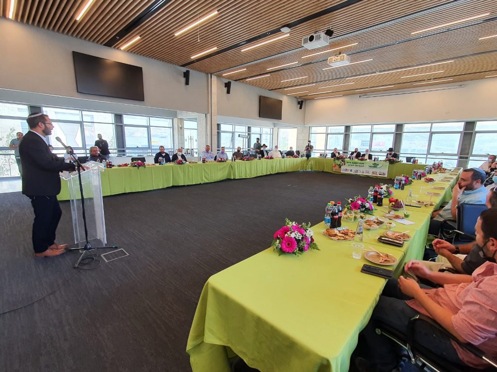 יחד עם הגר"י אפרתי: פרויקט השמיטה הממשלתי יצא לדרך