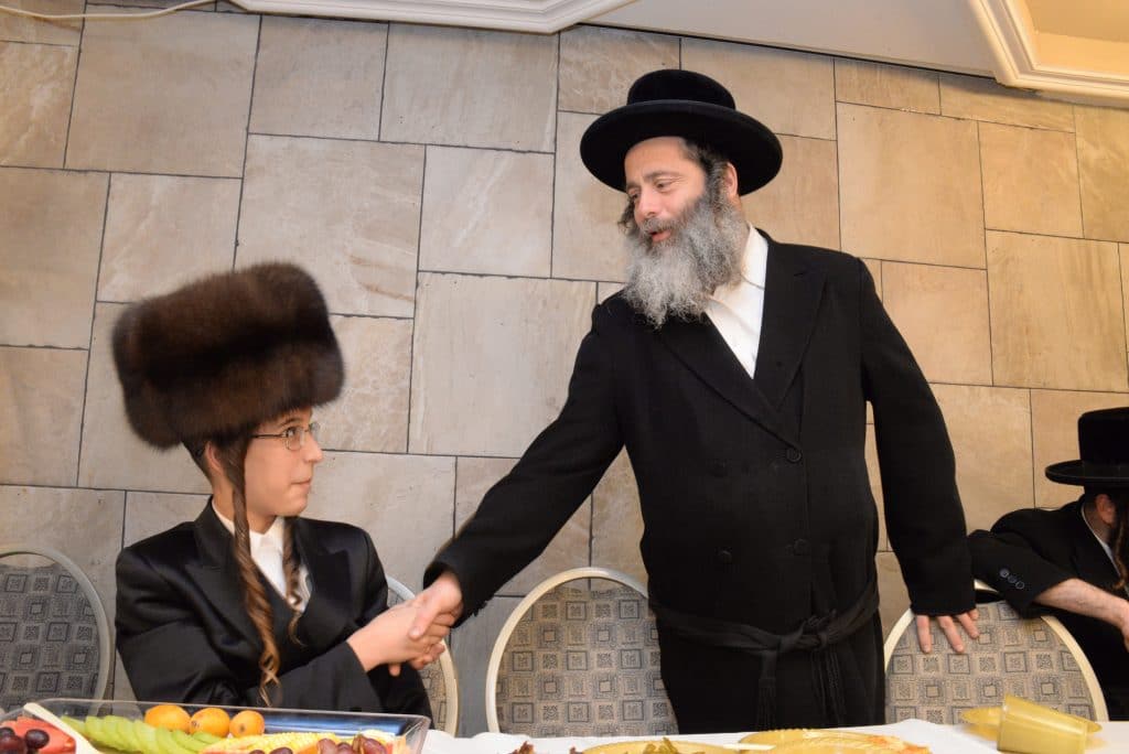 גלריה: שמחת הבר מצווה לבן האדמו"ר מספינקא גני גד