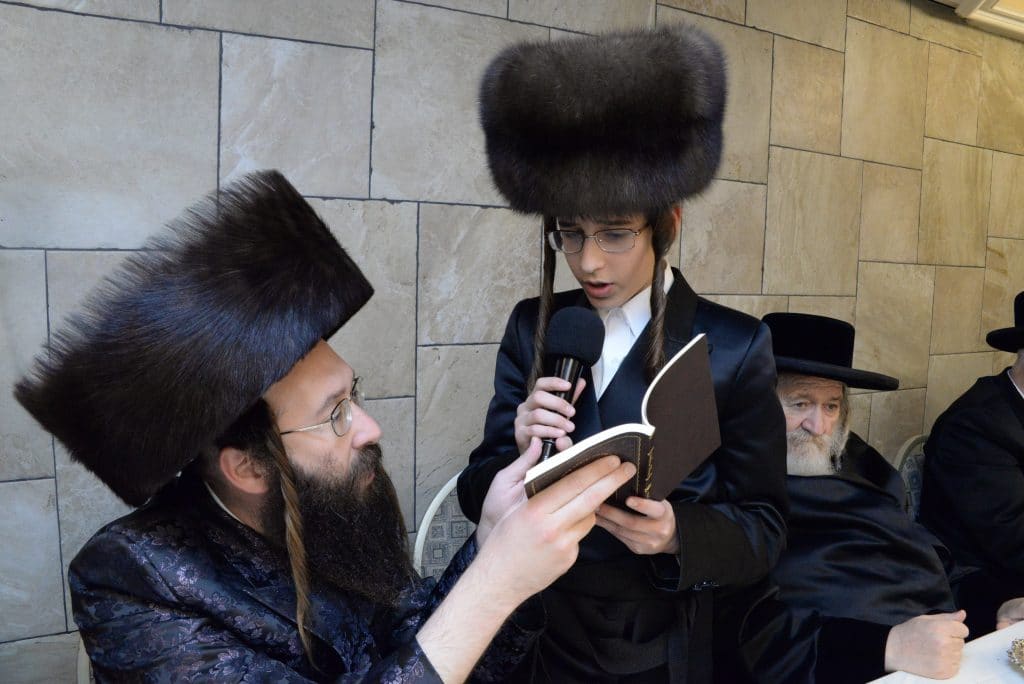 גלריה: שמחת הבר מצווה לבן האדמו"ר מספינקא גני גד