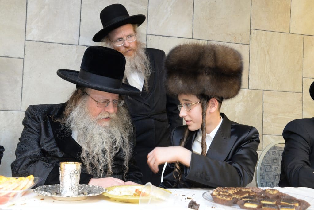 גלריה: שמחת הבר מצווה לבן האדמו"ר מספינקא גני גד