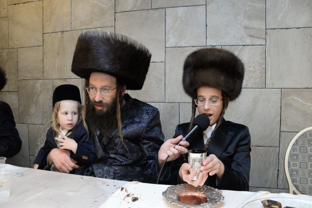 גלריה: שמחת הבר מצווה לבן האדמו"ר מספינקא גני גד