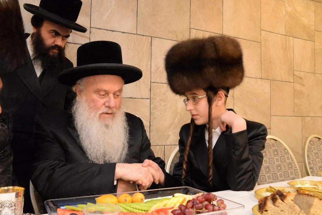 גלריה: שמחת הבר מצווה לבן האדמו"ר מספינקא גני גד