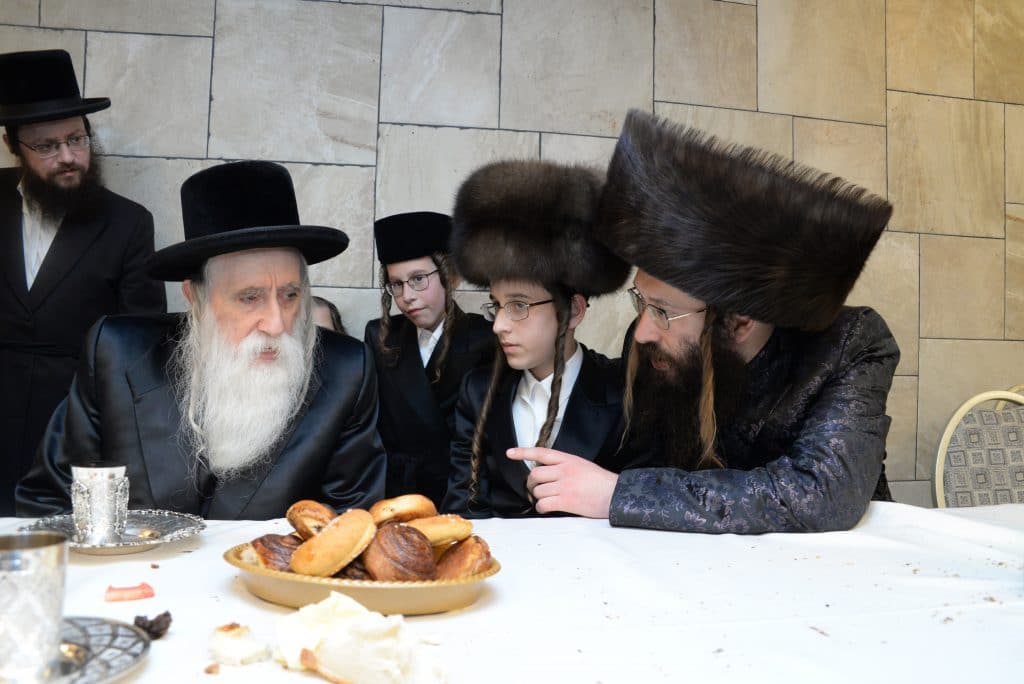 גלריה: שמחת הבר מצווה לבן האדמו"ר מספינקא גני גד