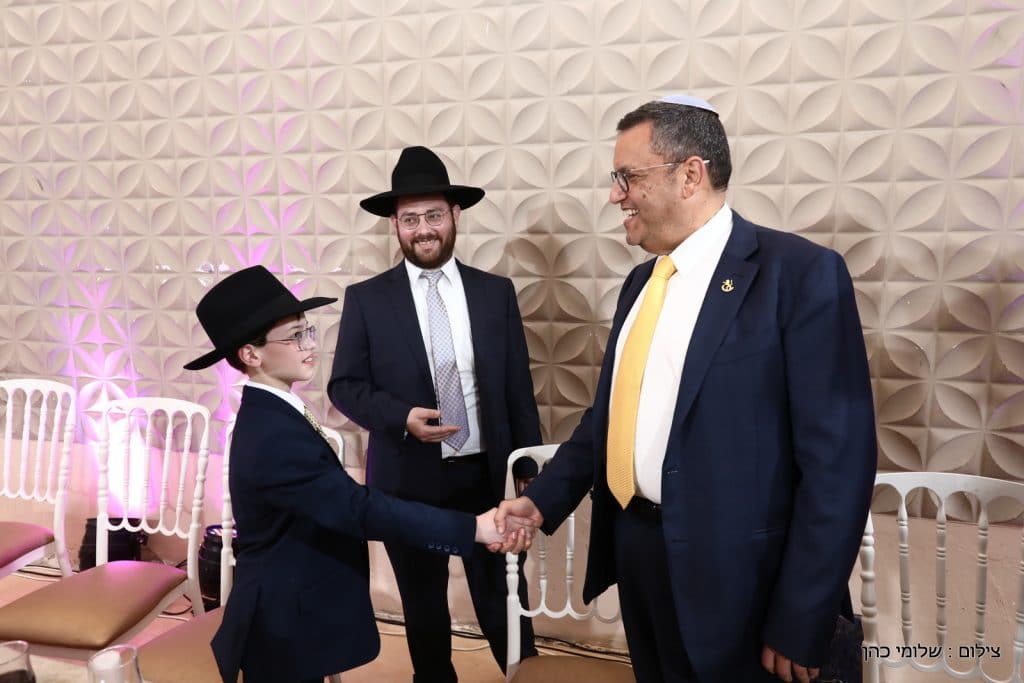 מזל טוב: חגיגת הבר מצוה לבנו של חבר המועצה