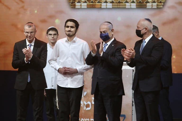 חידון התנ"ך העולמי: גלעד אברהמוף זכה במקום הראשון לשנת תשפ"א