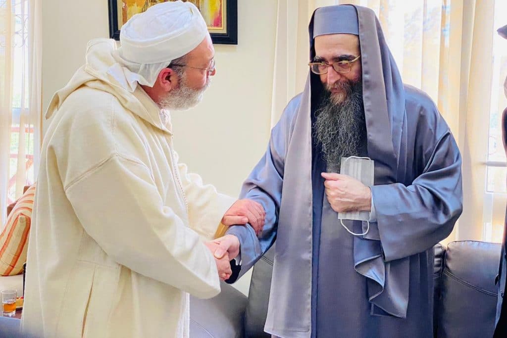 וראו כי שם ה' נקרא עליך ויראו ממך