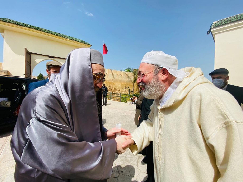 וראו כי שם ה' נקרא עליך ויראו ממך