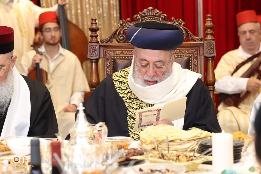 הגרש"מ עמאר ערך את המימונה ובחש בבצק צפו