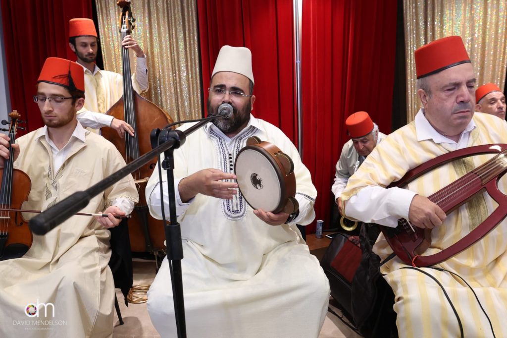 הגרש"מ עמאר ערך את המימונה ובחש בבצק צפו