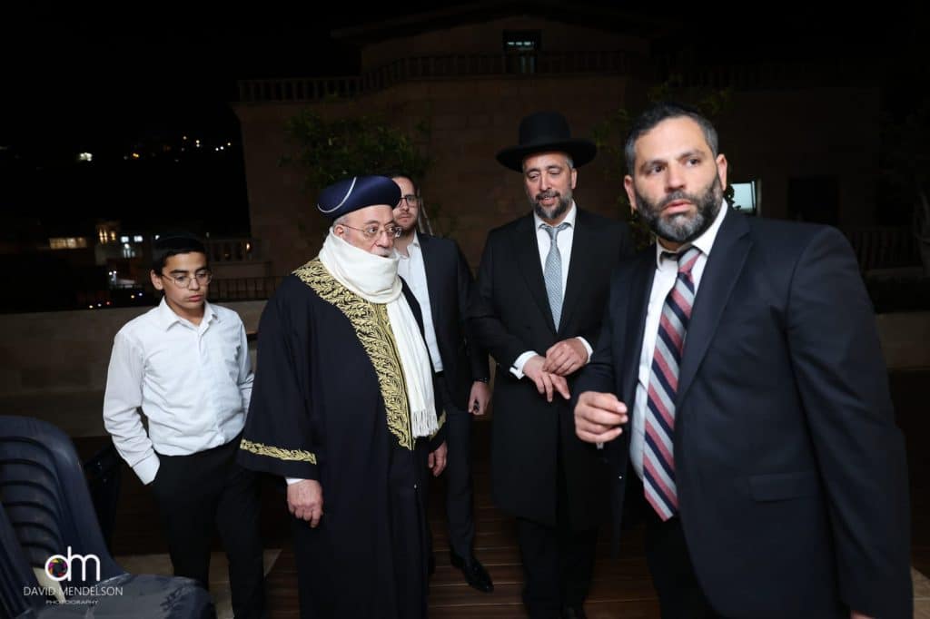 הגרש"מ עמאר ערך את המימונה ובחש בבצק צפו