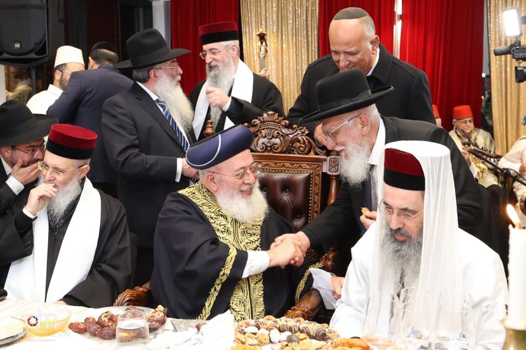 הגרש"מ עמאר ערך את המימונה ובחש בבצק צפו