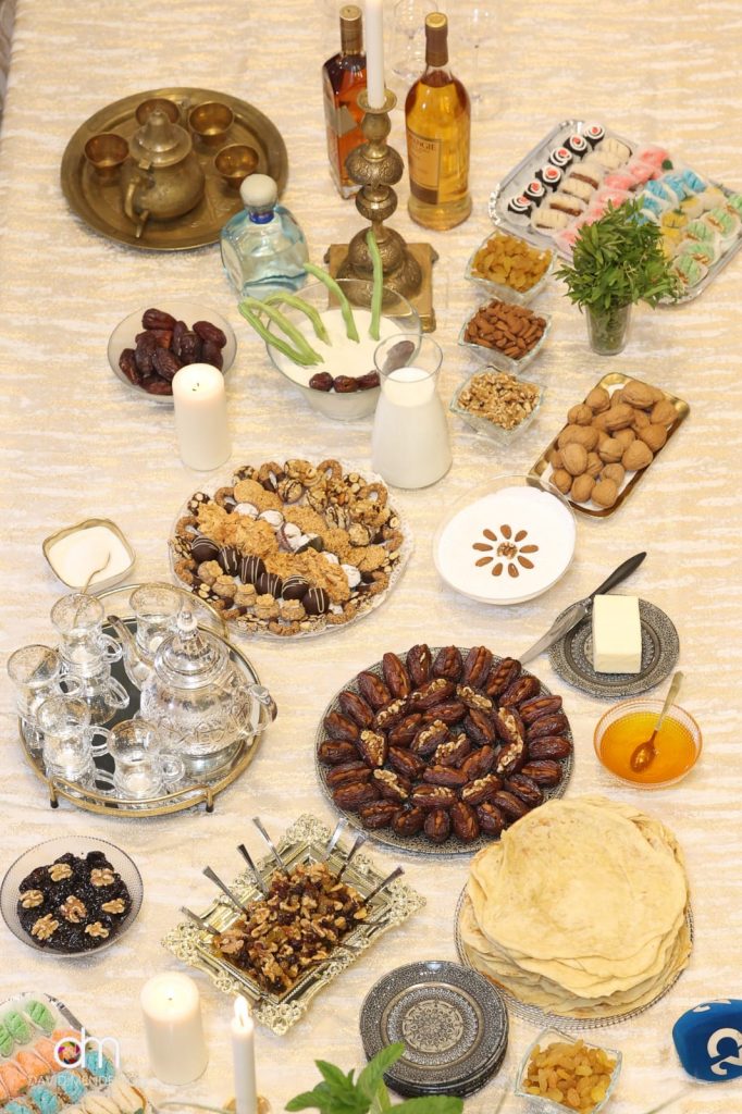 הגרש"מ עמאר ערך את המימונה ובחש בבצק צפו