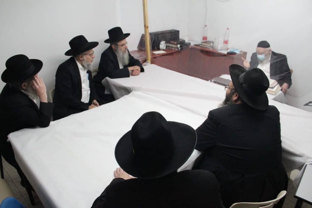 הישיבה החדשה של 'המשגיח' הוקמה אצל הגרמ"ה הירש • גלריה