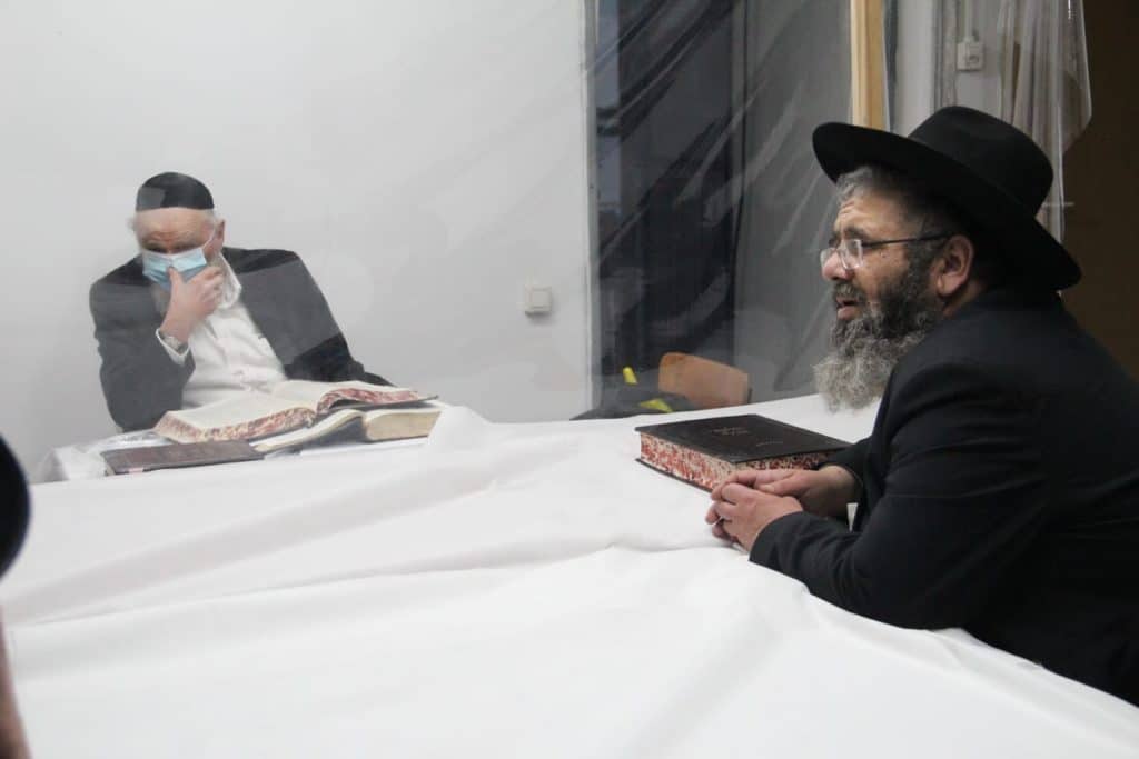 הישיבה החדשה של 'המשגיח' הוקמה אצל הגרמ"ה הירש • גלריה