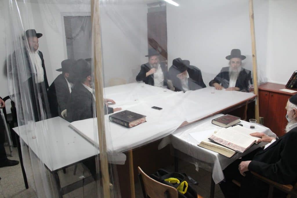 הישיבה החדשה של 'המשגיח' הוקמה אצל הגרמ"ה הירש • גלריה