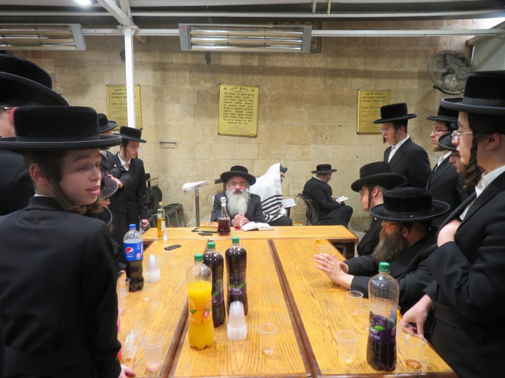 האדמו"ר מלעלוב ירושלים במערת המכפלה