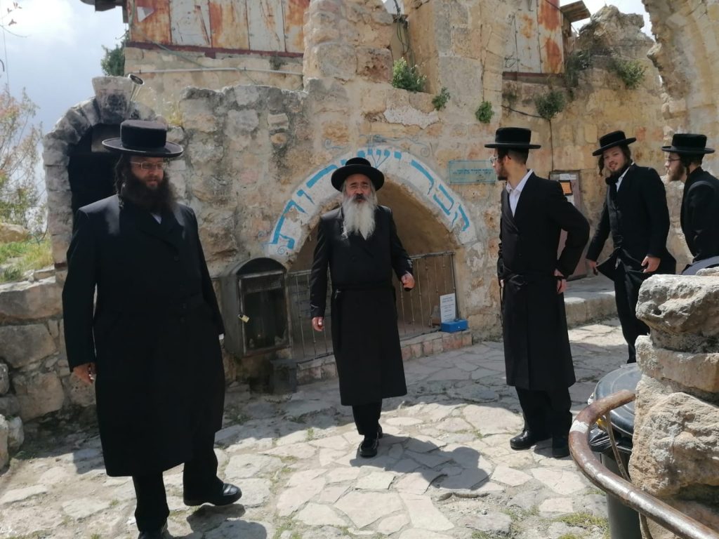 האדמו"ר מלעלוב ירושלים במערת המכפלה