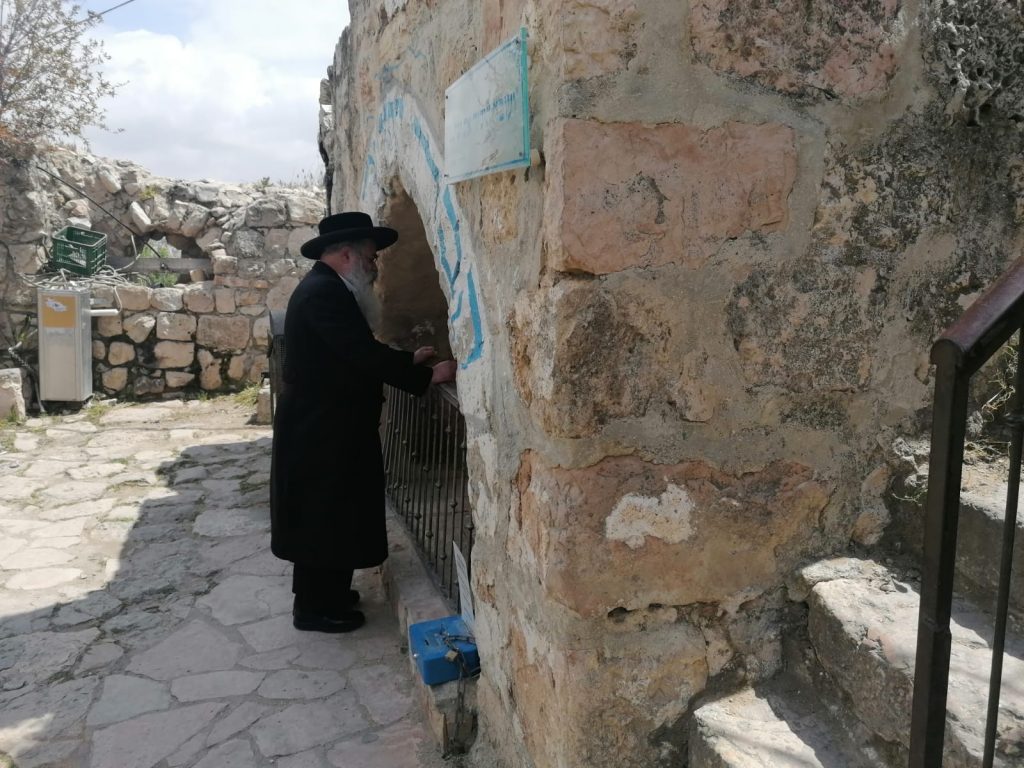 האדמו"ר מלעלוב ירושלים במערת המכפלה