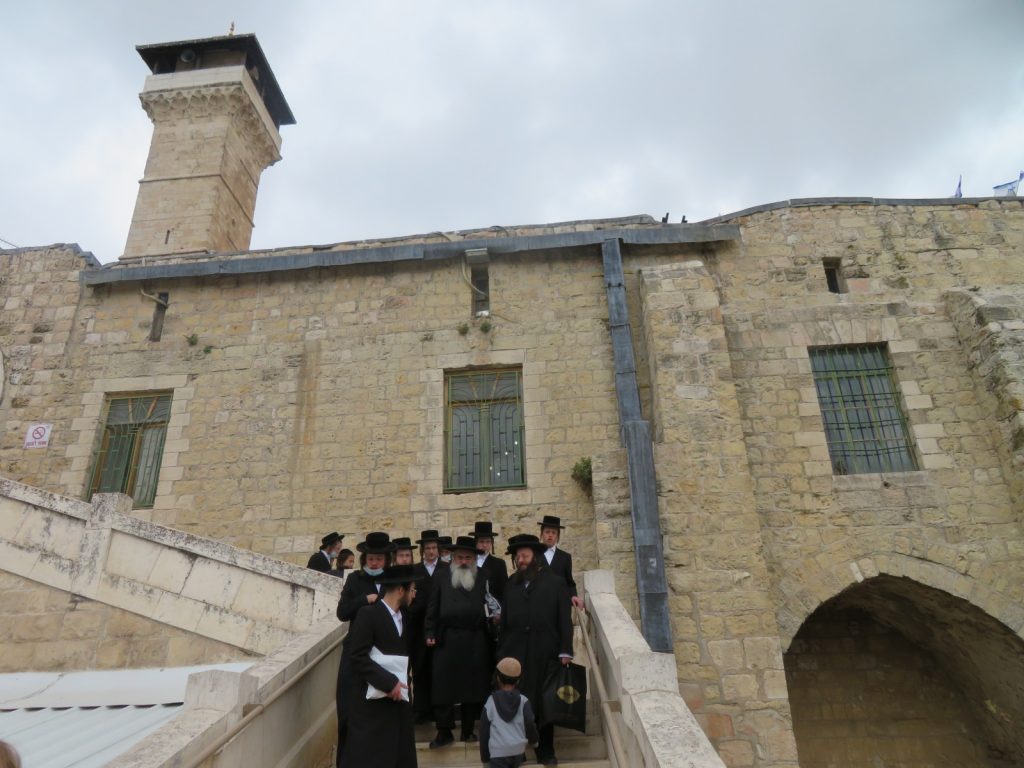 האדמו"ר מלעלוב ירושלים במערת המכפלה