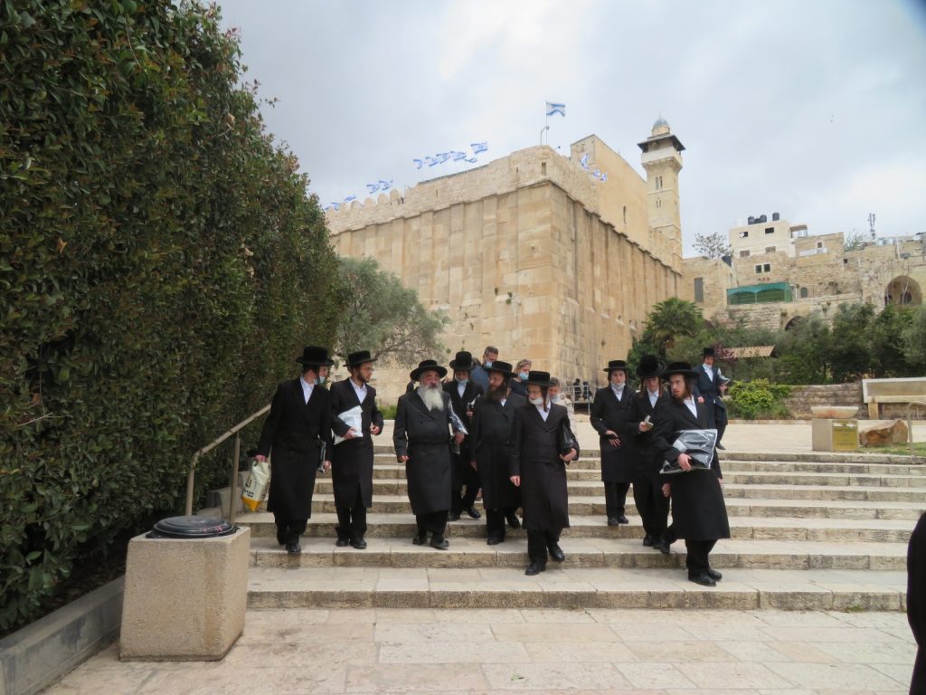 האדמו"ר מלעלוב ירושלים במערת המכפלה