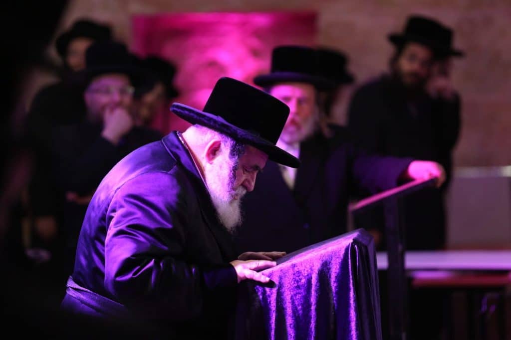 האדמו"ר מויזניץ בדינר לתומכי קהילת "ישועות משה" בחיפה • גלריה