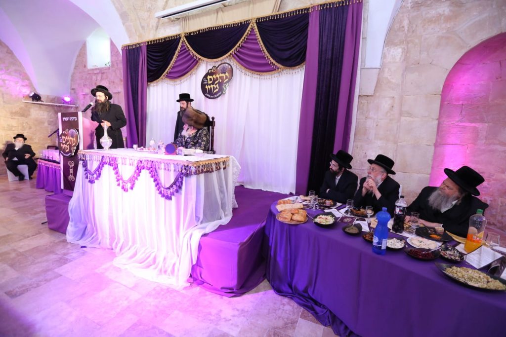 האדמו"ר מויזניץ בדינר לתומכי קהילת "ישועות משה" בחיפה • גלריה