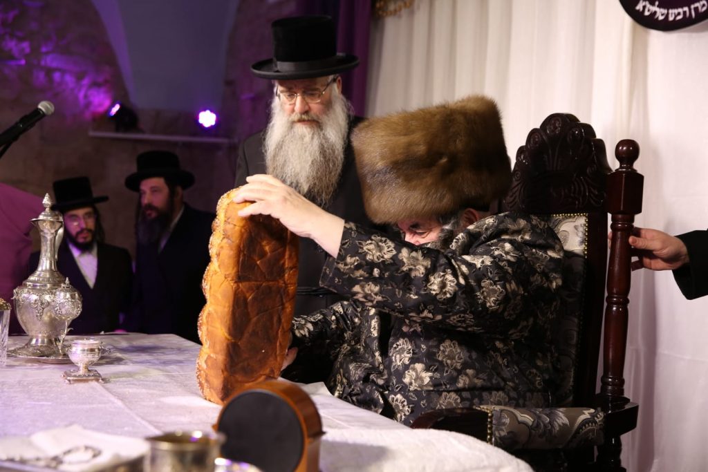 האדמו"ר מויזניץ בדינר לתומכי קהילת "ישועות משה" בחיפה • גלריה