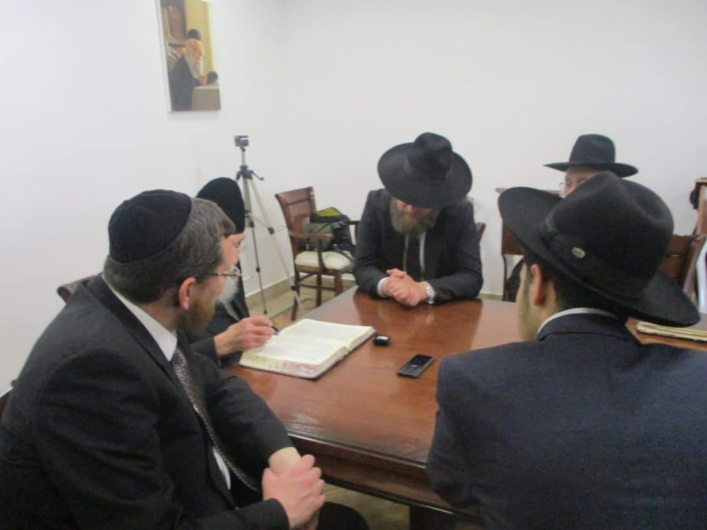 תלמידי משאת המלך אצל ראש הישיבה הגרב"מ אזרחי