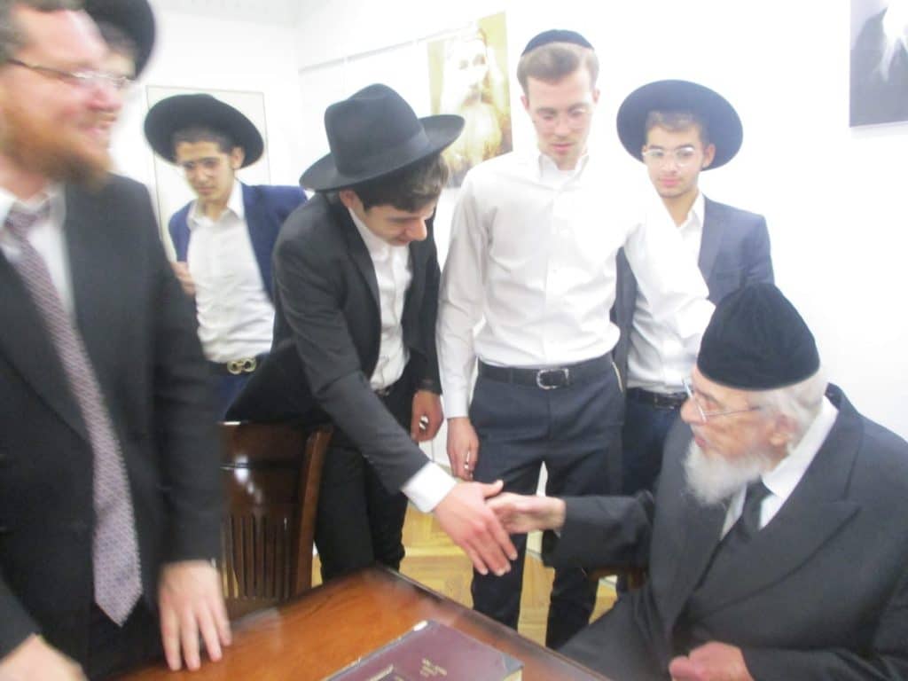 תלמידי משאת המלך אצל ראש הישיבה הגרב"מ אזרחי