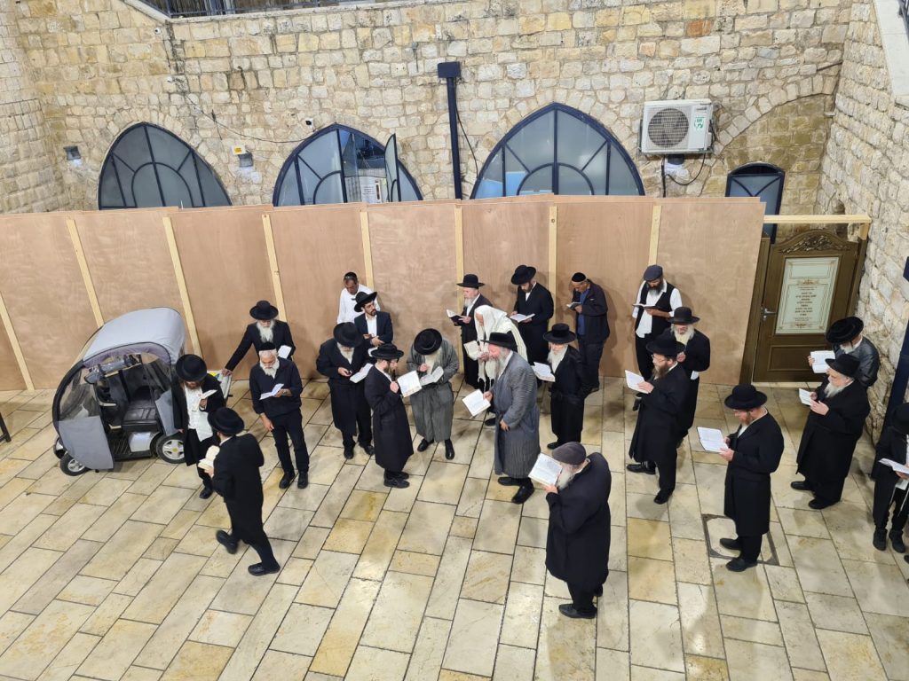 כך נראות ההכנות להילולת הרשב"י • גלריה מרהיבה