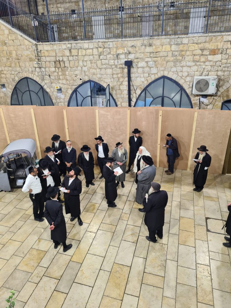 כך נראות ההכנות להילולת הרשב"י • גלריה מרהיבה