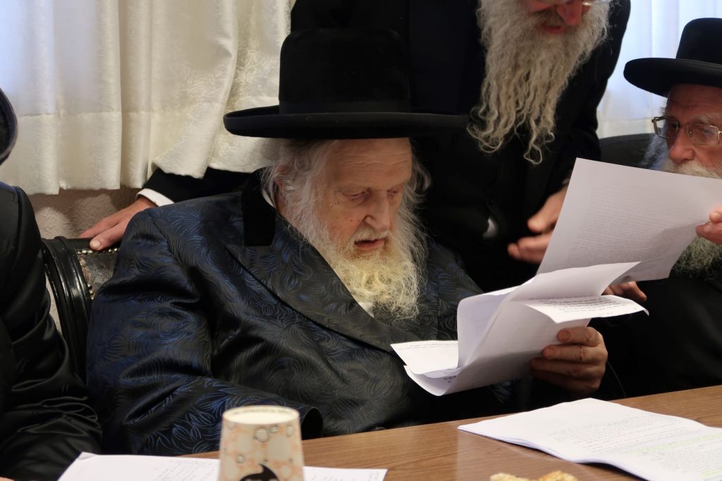 לאחר שנה שלא התכנסו חברי בד"ץ העדה התכנסו בהרכב מלא • גלריה