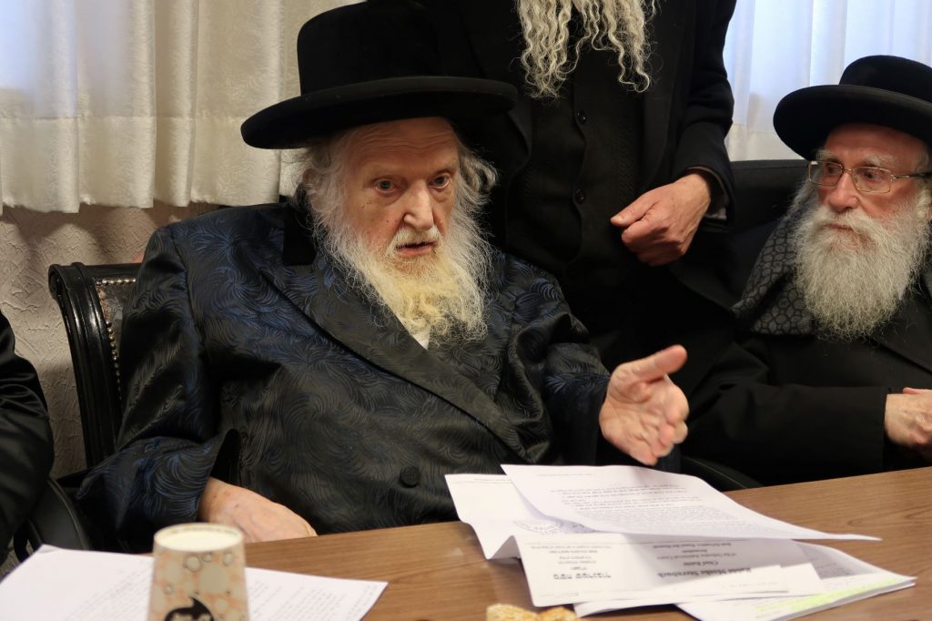 לאחר שנה שלא התכנסו חברי בד"ץ העדה התכנסו בהרכב מלא • גלריה