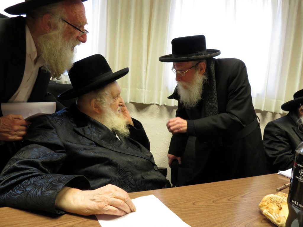 לאחר שנה שלא התכנסו חברי בד"ץ העדה התכנסו בהרכב מלא • גלריה