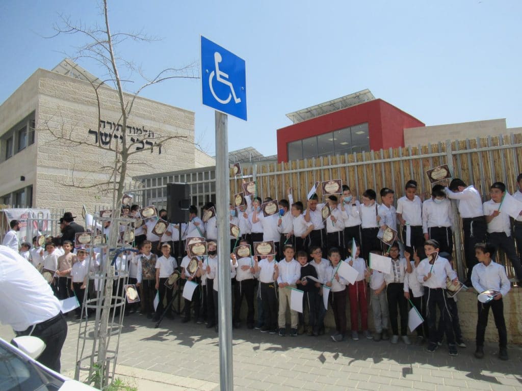 מרן ראש הישיבה בביקור חיזוק בבית שמש