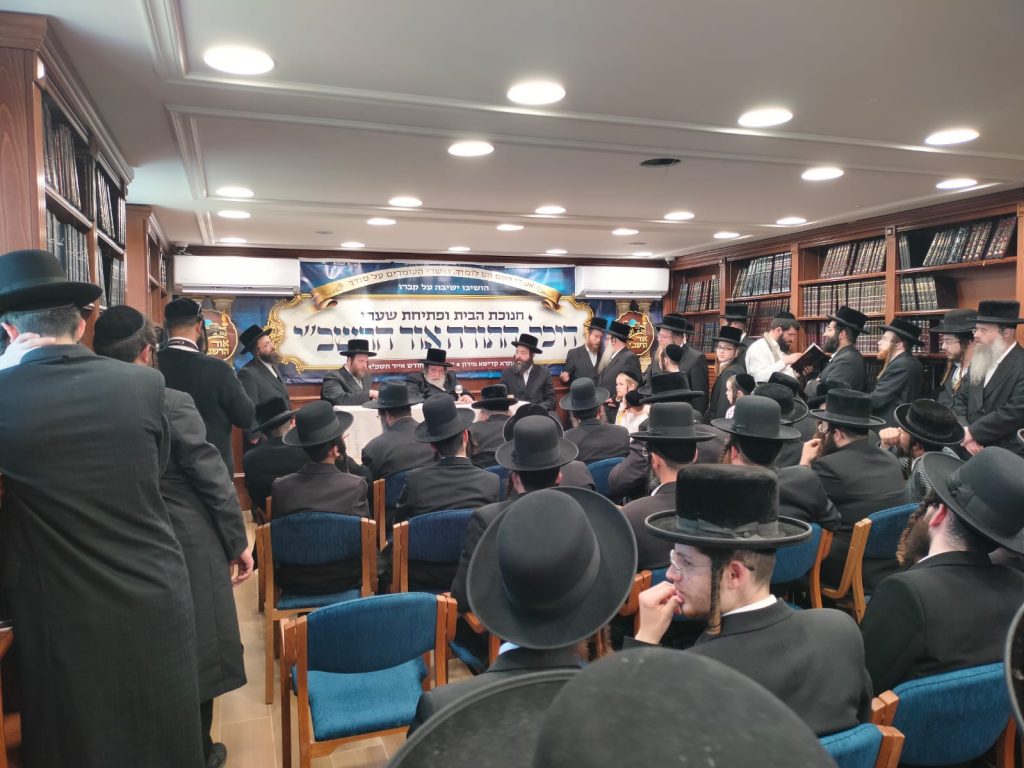 האדמו"ר מויז'ניץ הגיע לביקור במירון