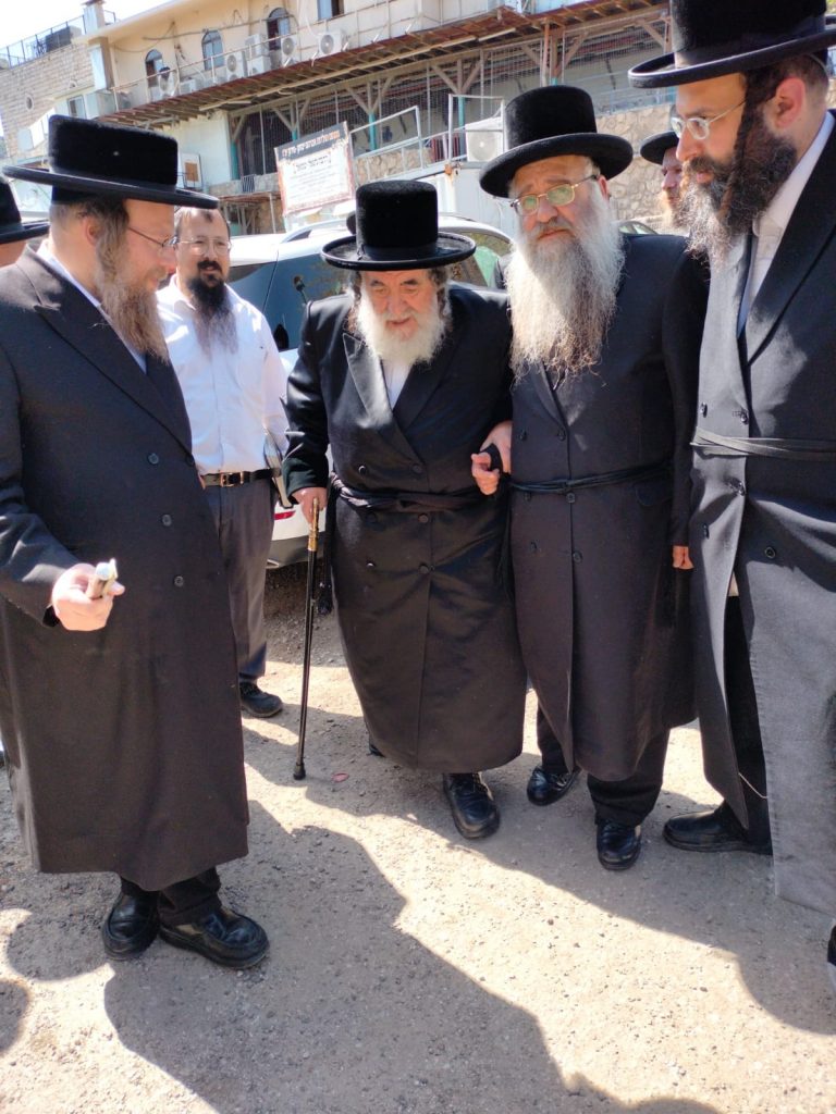 האדמו"ר מויז'ניץ הגיע לביקור במירון
