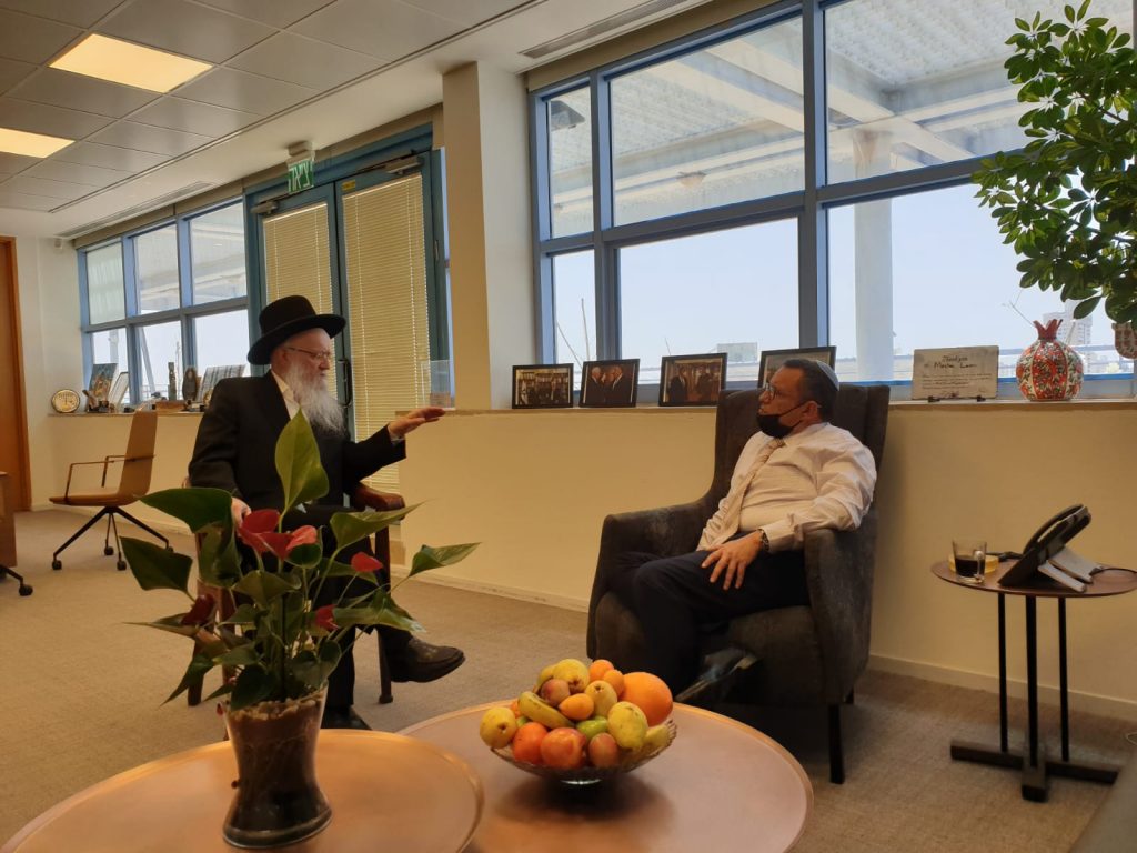 ישיבת היערכות מיוחדת בעיריית ירושלים לקראת שנת שמיטה בהשתתפות הגר"י אפרתי