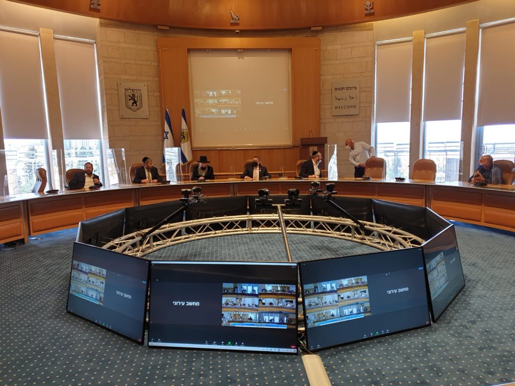 ישיבת היערכות מיוחדת בעיריית ירושלים לקראת שנת שמיטה בהשתתפות הגר"י אפרתי