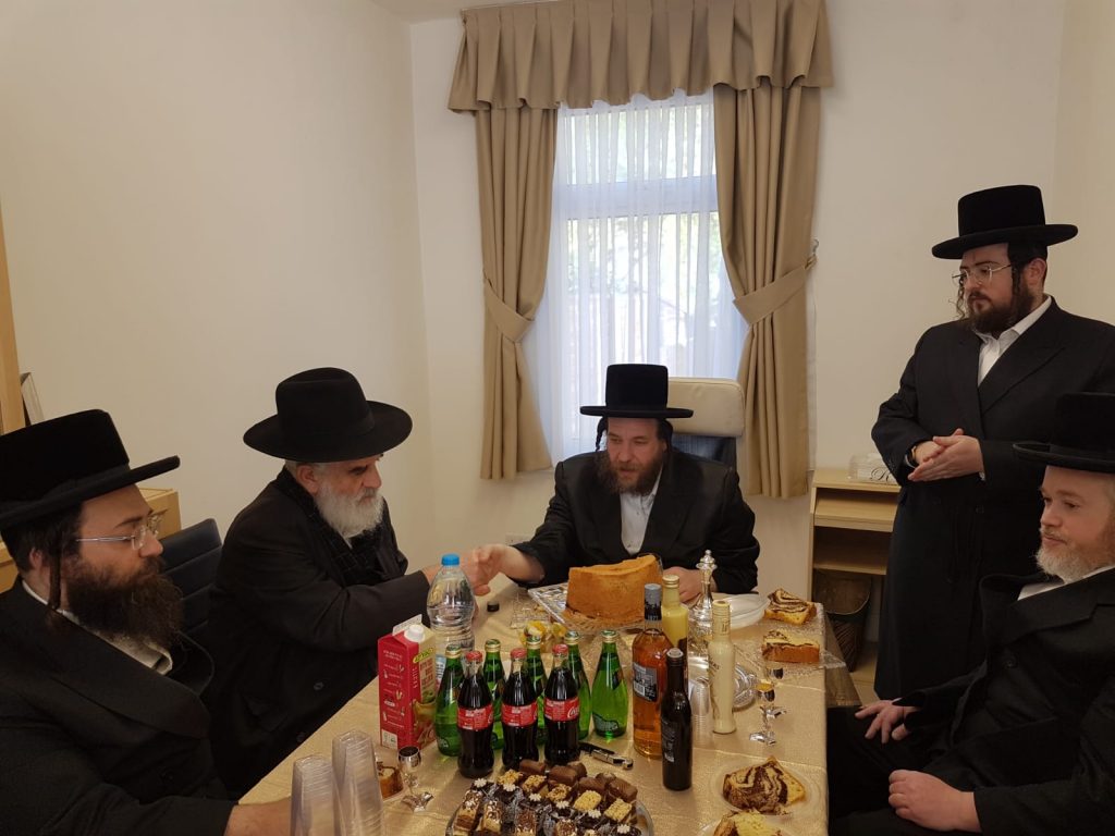 גלריה מסכמת: ביקורו של אב"ד ויז'ניץ אלעד בלונדון