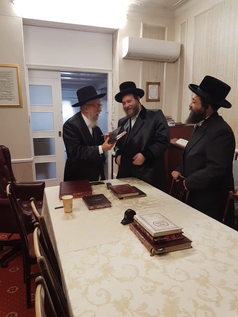 גלריה מסכמת: ביקורו של אב"ד ויז'ניץ אלעד בלונדון