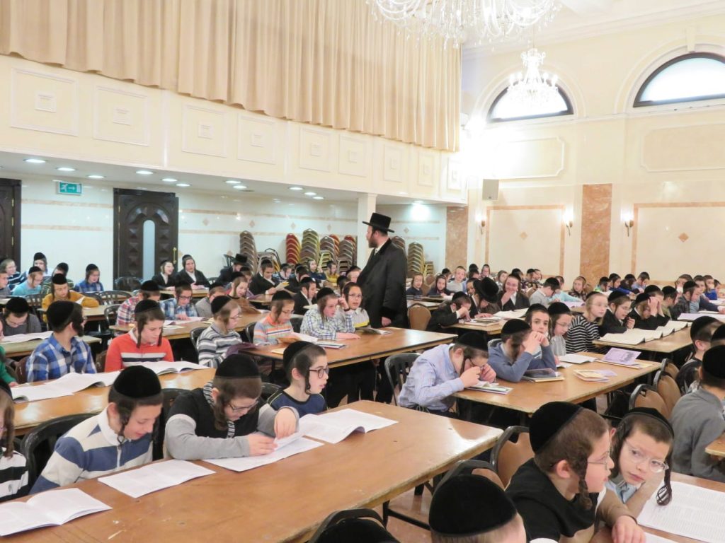 גלריה מסכמת: ביקורו של אב"ד ויז'ניץ אלעד בלונדון