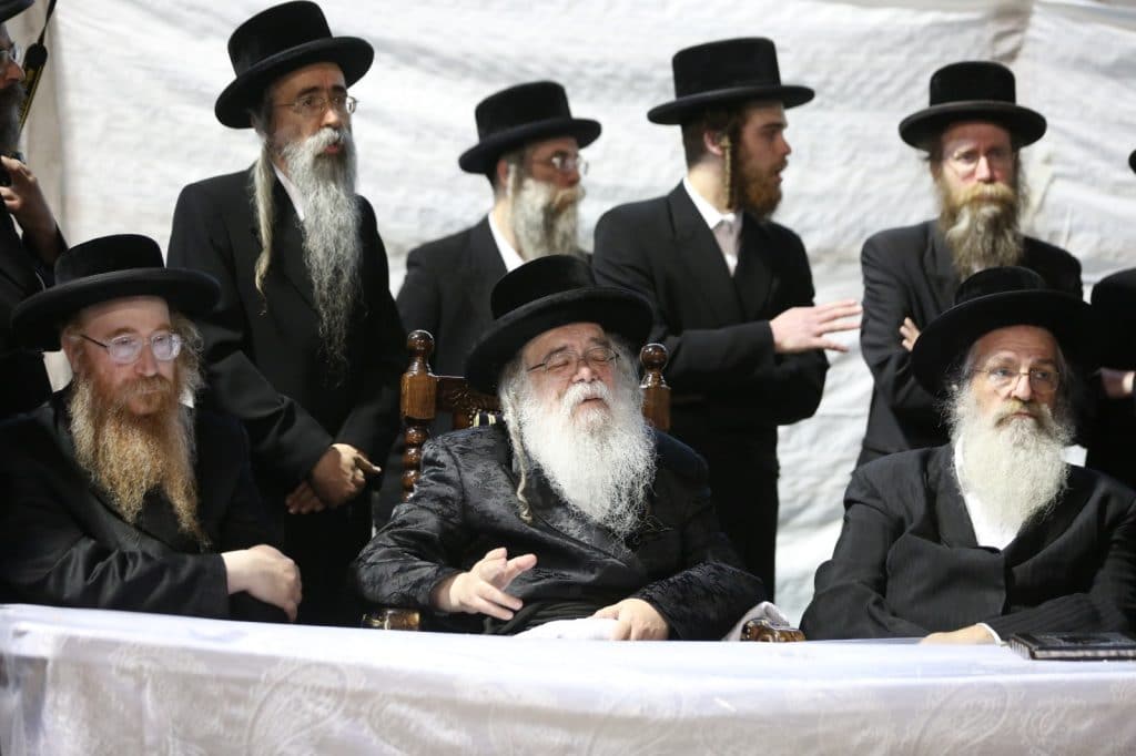 ערב ל"ג בעומר: האדמו"ר מדארג הגיע למירון