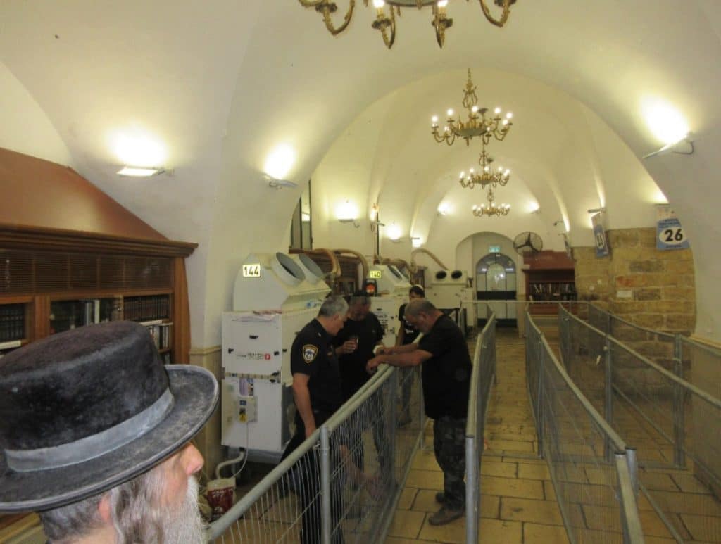 האיום של העדה החרדית: נפוצץ את האירוע במירון