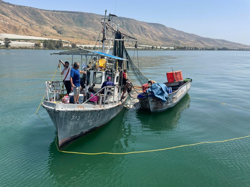 השרב עושה חיים קלים לדייגים • צפו