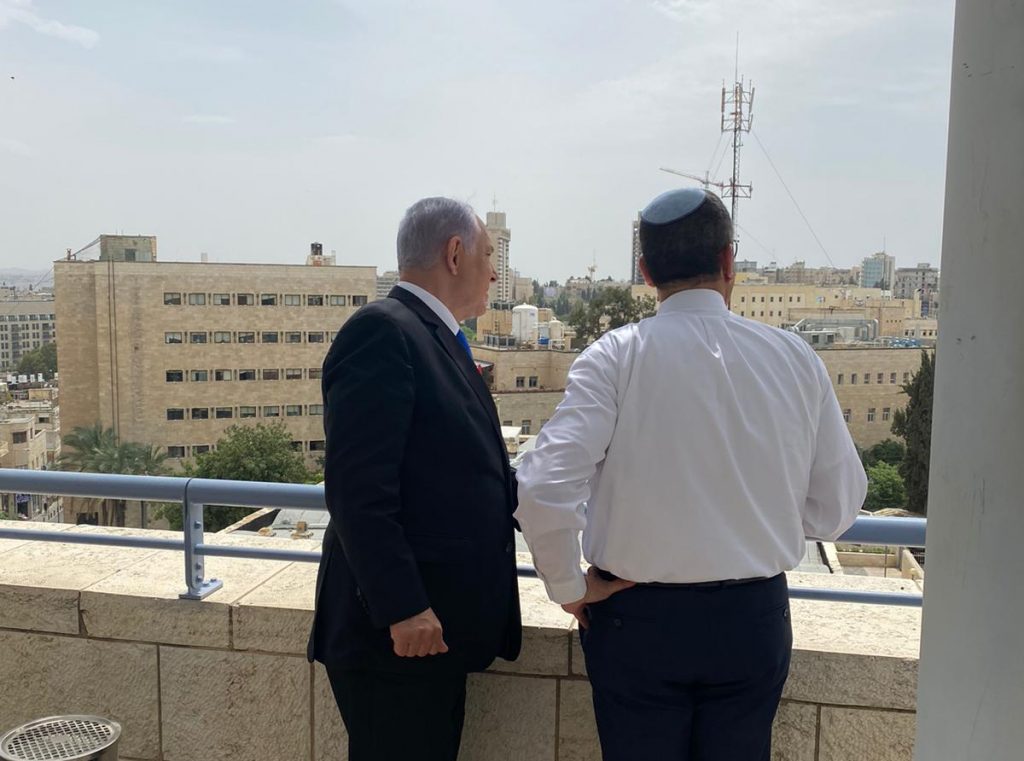 ישיבת ממשלה חגיגית לרגל 'יום ירושלים': השרים שיבחו את ראה"ע ליאון על המפכה שיצר בעיר ישיבת ממשלה חגיגית לרגל 'יום ירושלים': השרים שיבחו את ראה"ע ליאון על המפכה שיצר בעיר