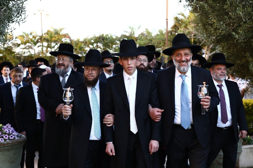 יו"ר ש"ס שר הפנים אריה דרעי חיתן את בתו • גלריה