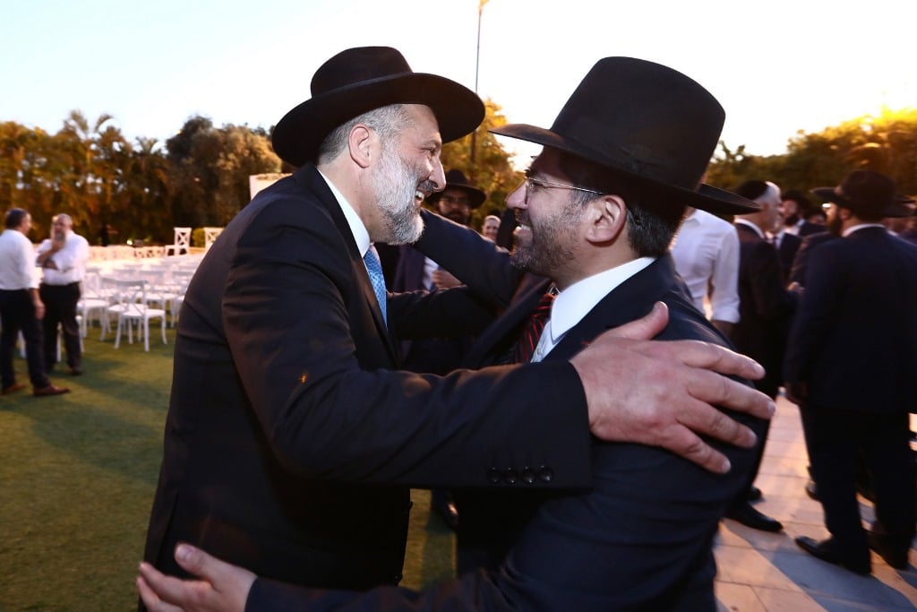 יו"ר ש"ס שר הפנים אריה דרעי חיתן את בתו • גלריה