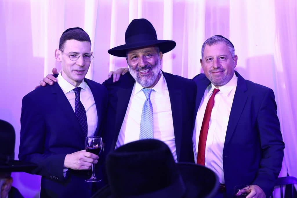 יו"ר ש"ס שר הפנים אריה דרעי חיתן את בתו • גלריה